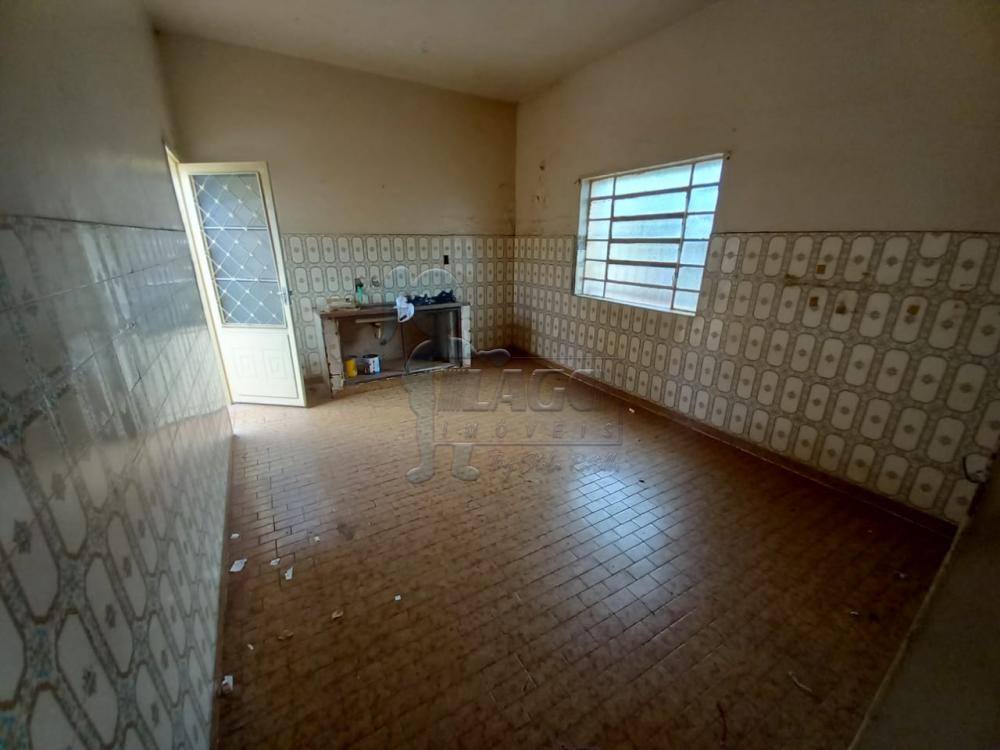 Comprar Casas / Padrão em Ribeirão Preto R$ 160.000,00 - Foto 2