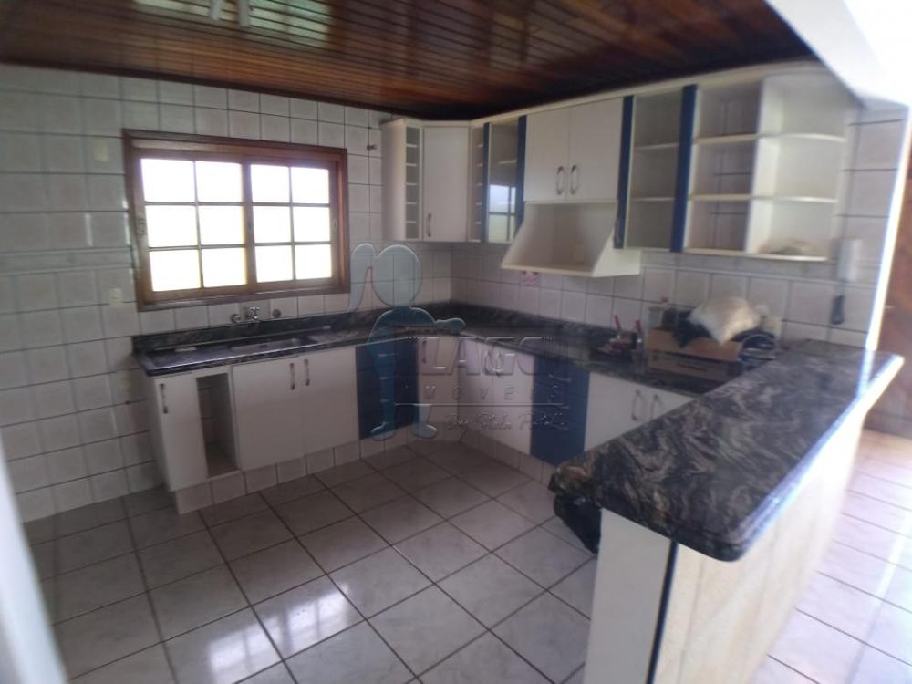 Alugar Casas / Padrão em Ribeirão Preto R$ 2.200,00 - Foto 3