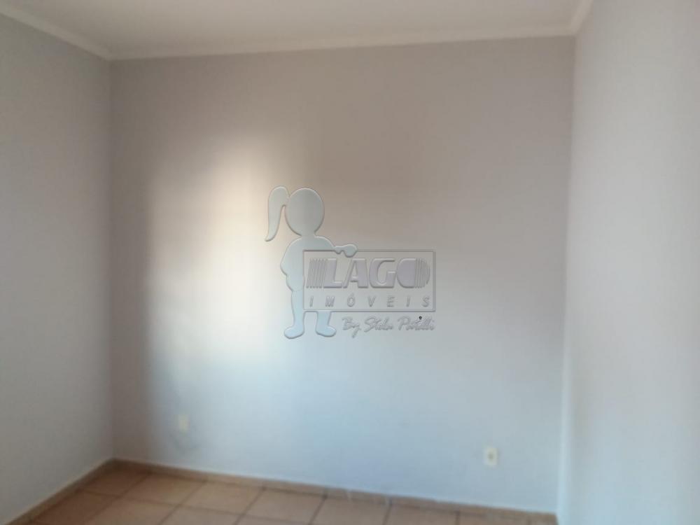 Alugar Casas / Padrão em Ribeirão Preto R$ 900,00 - Foto 5