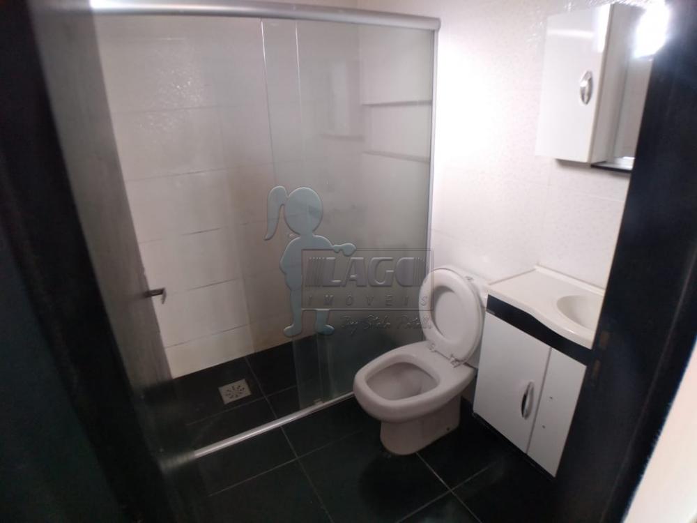 Alugar Casa / Padrão em Ribeirão Preto R$ 1.200,00 - Foto 17