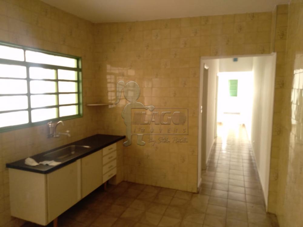 Alugar Casas / Padrão em Ribeirão Preto R$ 850,00 - Foto 3