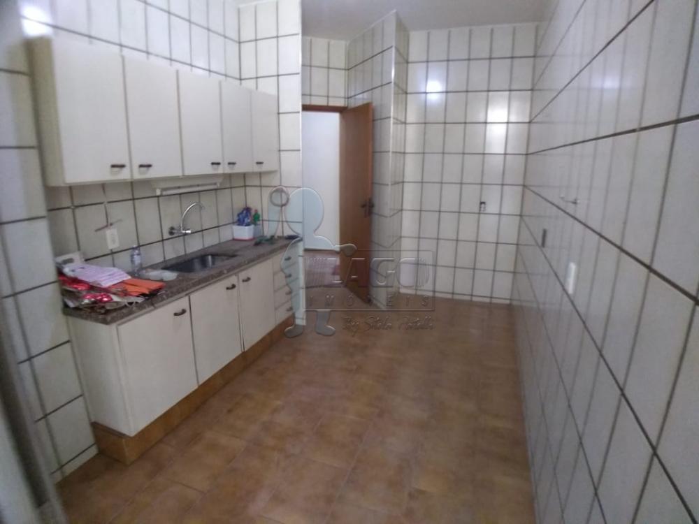 Alugar Apartamentos / Padrão em Ribeirão Preto R$ 1.400,00 - Foto 2