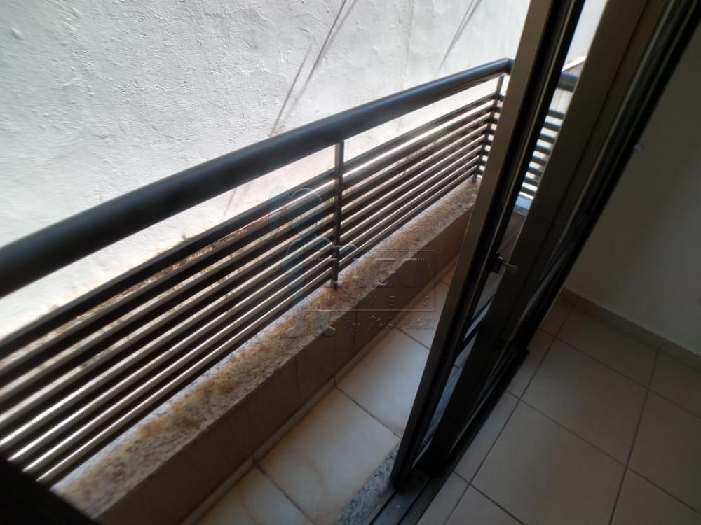 Alugar Apartamentos / Padrão em Ribeirão Preto R$ 1.100,00 - Foto 3