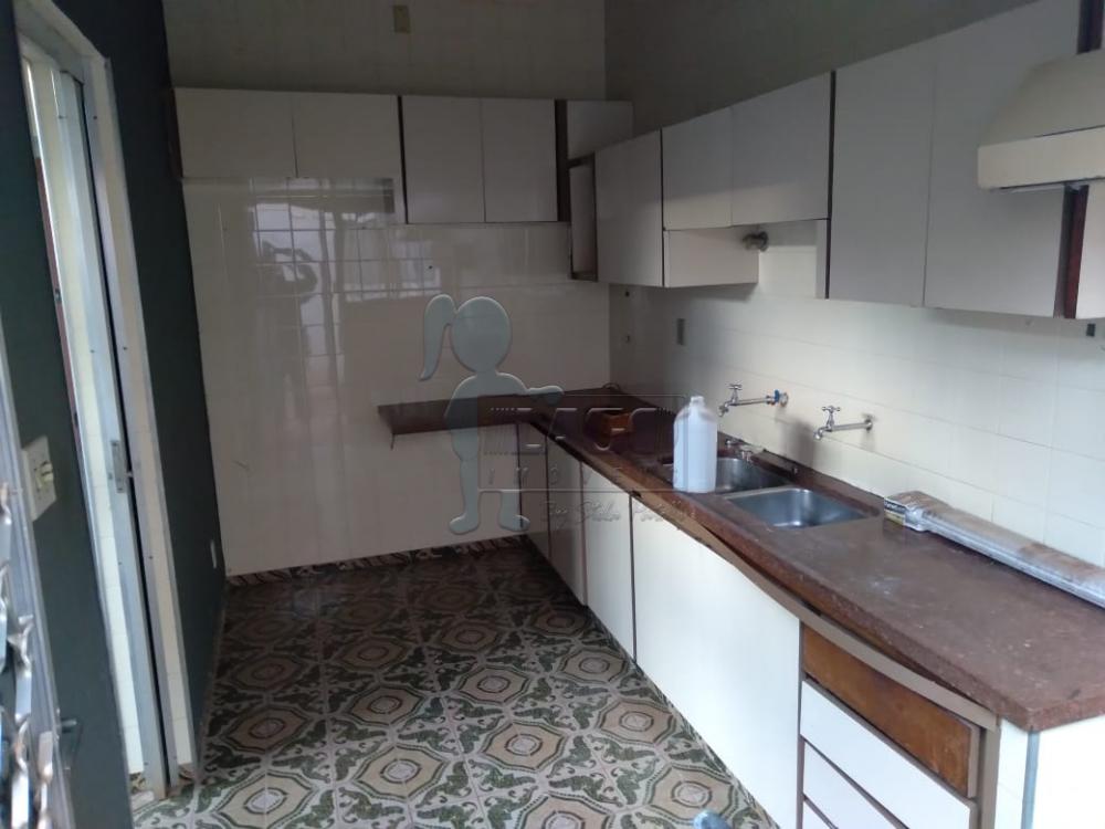 Alugar Casas / Padrão em Ribeirão Preto R$ 2.000,00 - Foto 5