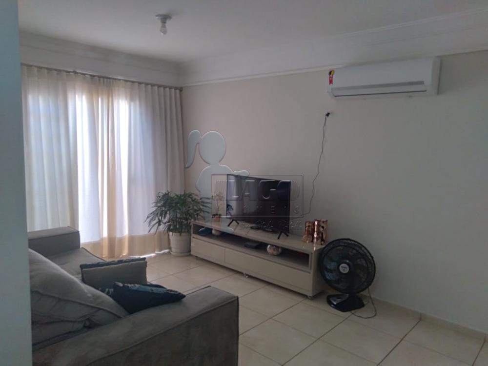 Alugar Apartamentos / Padrão em Ribeirão Preto R$ 850,00 - Foto 1