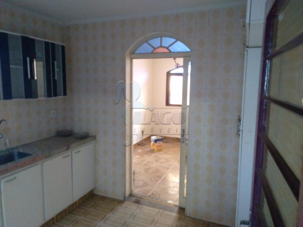 Alugar Casas / Padrão em Ribeirão Preto R$ 2.700,00 - Foto 7