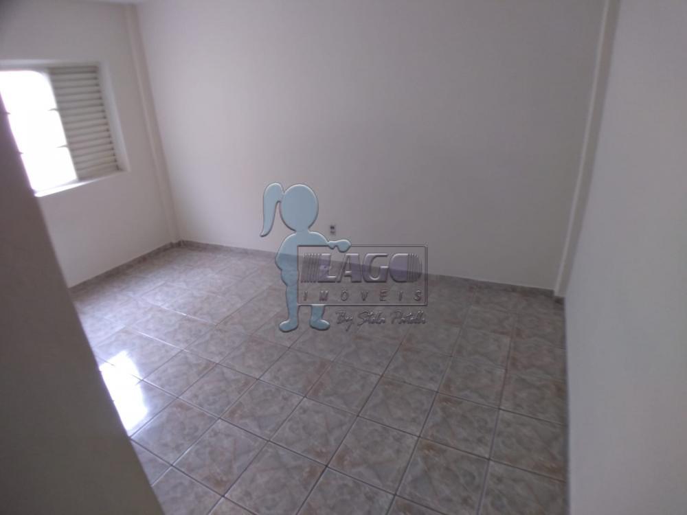 Alugar Apartamentos / Padrão em Ribeirão Preto R$ 690,00 - Foto 3