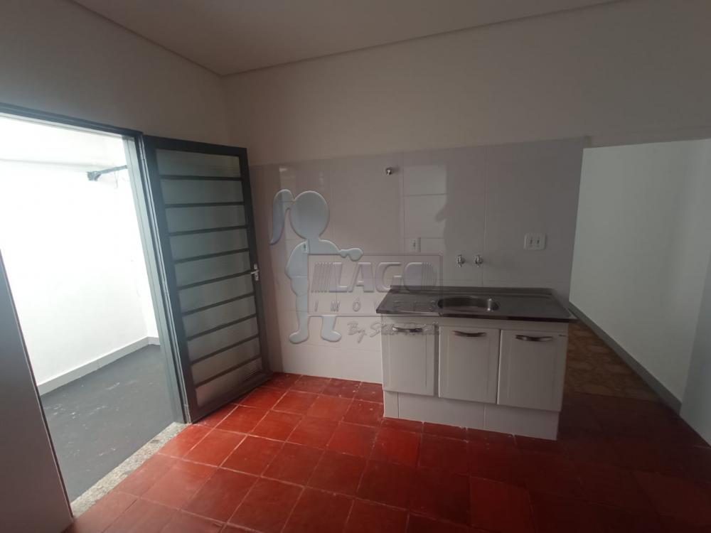 Alugar Casas / Padrão em Ribeirão Preto R$ 930,00 - Foto 5