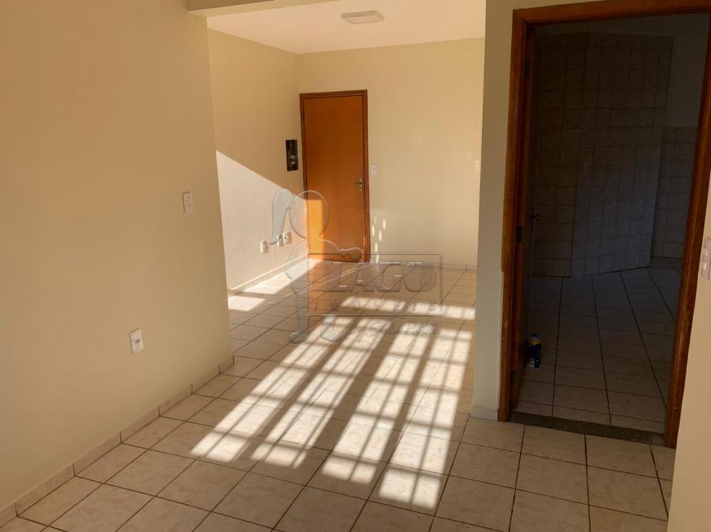 Alugar Apartamentos / Padrão em Ribeirão Preto R$ 850,00 - Foto 1