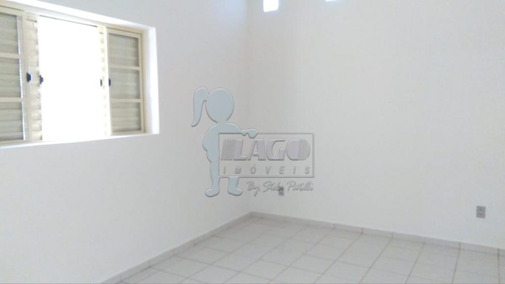Alugar Casa / Padrão em Ribeirão Preto R$ 950,00 - Foto 4