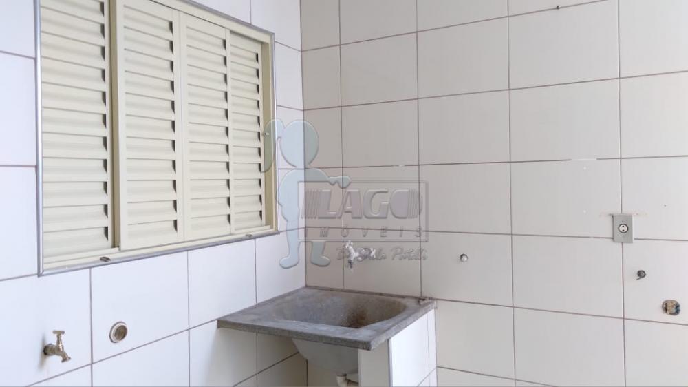 Alugar Casa / Padrão em Ribeirão Preto R$ 950,00 - Foto 14