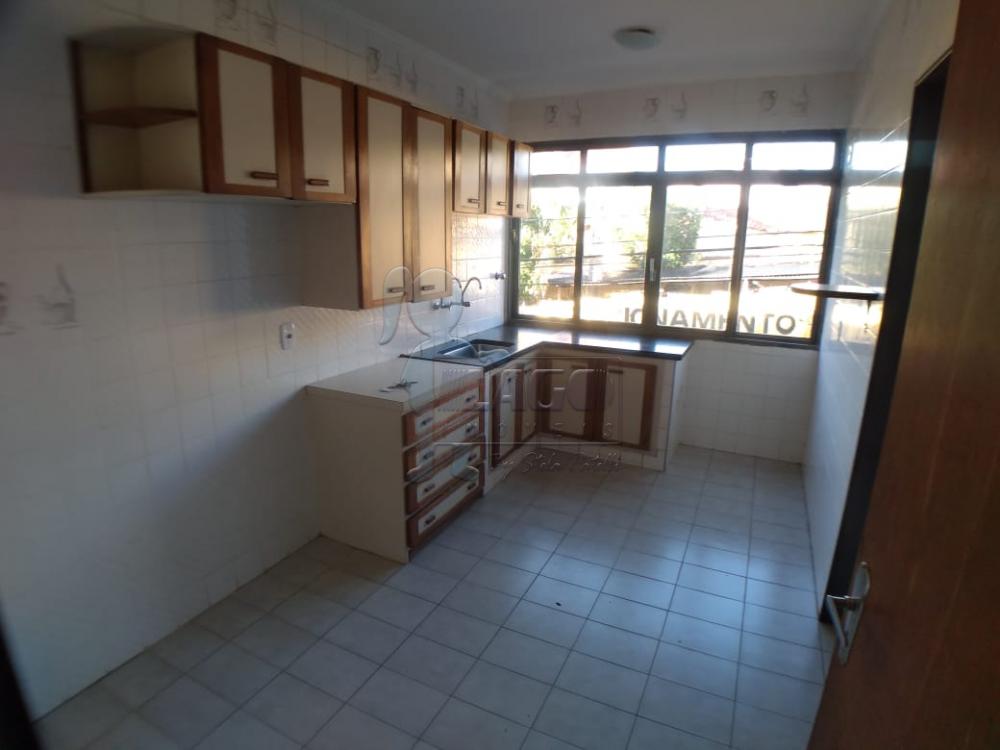 Alugar Apartamentos / Padrão em Ribeirão Preto R$ 1.150,00 - Foto 3