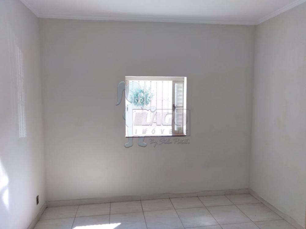 Alugar Casas / Padrão em Ribeirão Preto R$ 1.850,00 - Foto 4