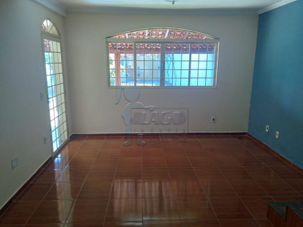 Alugar Casas / Padrão em Ribeirão Preto R$ 1.200,00 - Foto 1