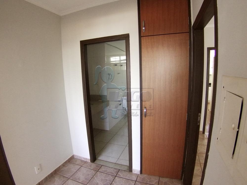 Alugar Apartamentos / Padrão em Ribeirão Preto R$ 850,00 - Foto 17