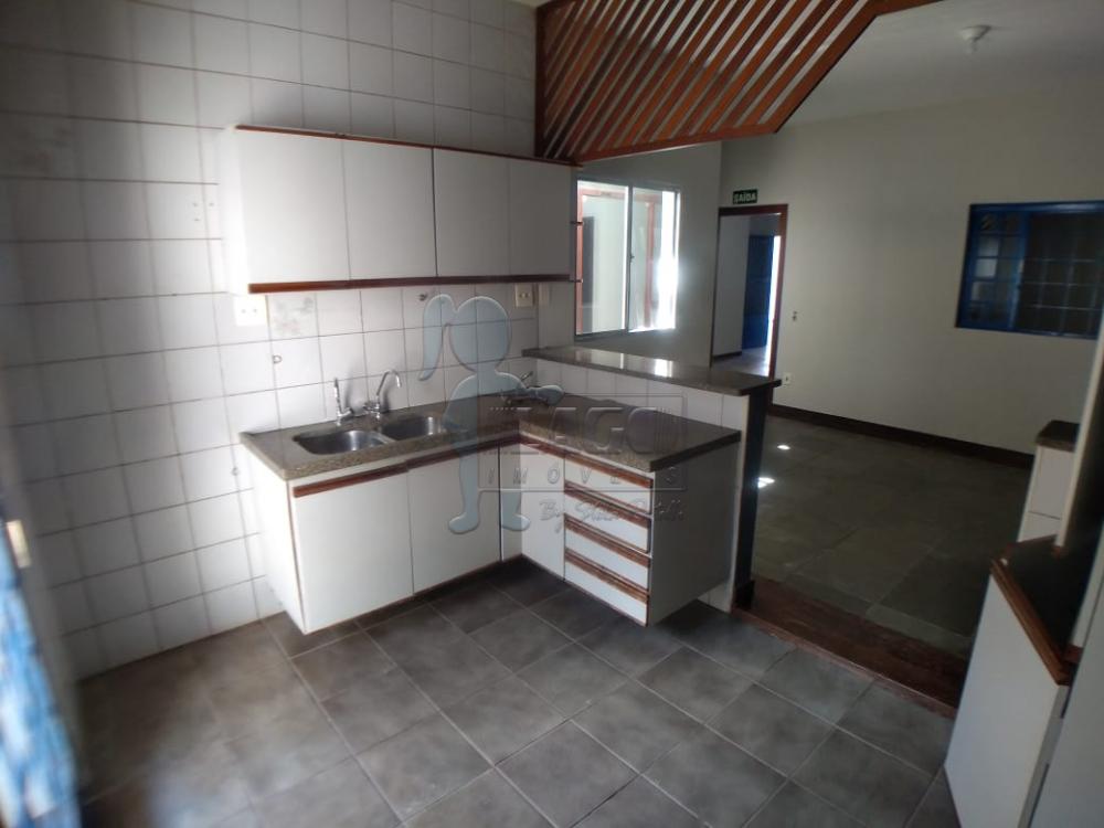 Alugar Casas / Padrão em Ribeirão Preto R$ 2.950,00 - Foto 9