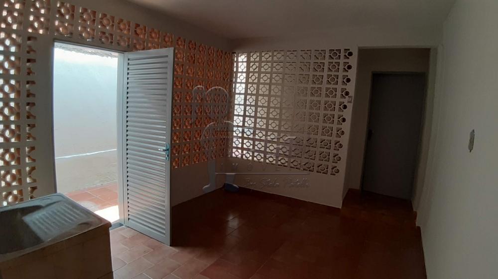 Alugar Casas / Padrão em Ribeirão Preto R$ 1.100,00 - Foto 5