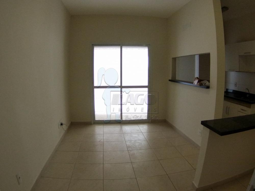 Alugar Apartamentos / Padrão em Ribeirão Preto R$ 1.100,00 - Foto 1