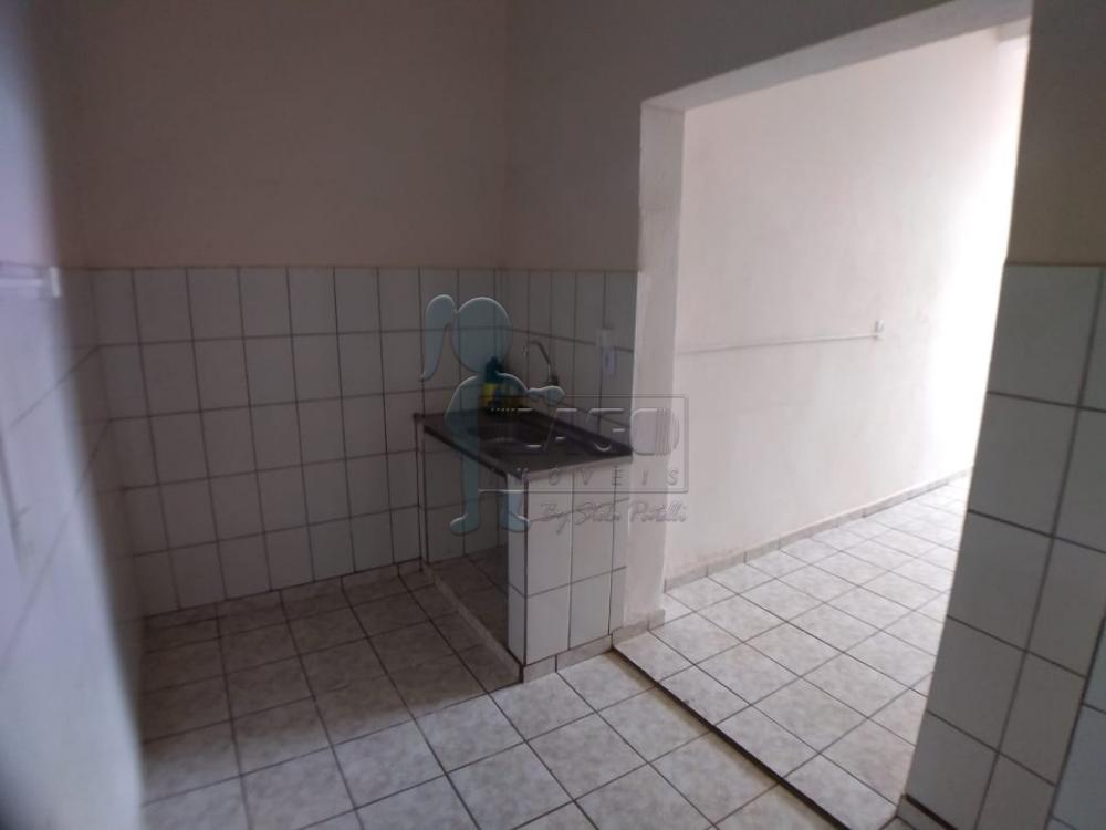 Alugar Casas / Padrão em Ribeirão Preto R$ 550,00 - Foto 5