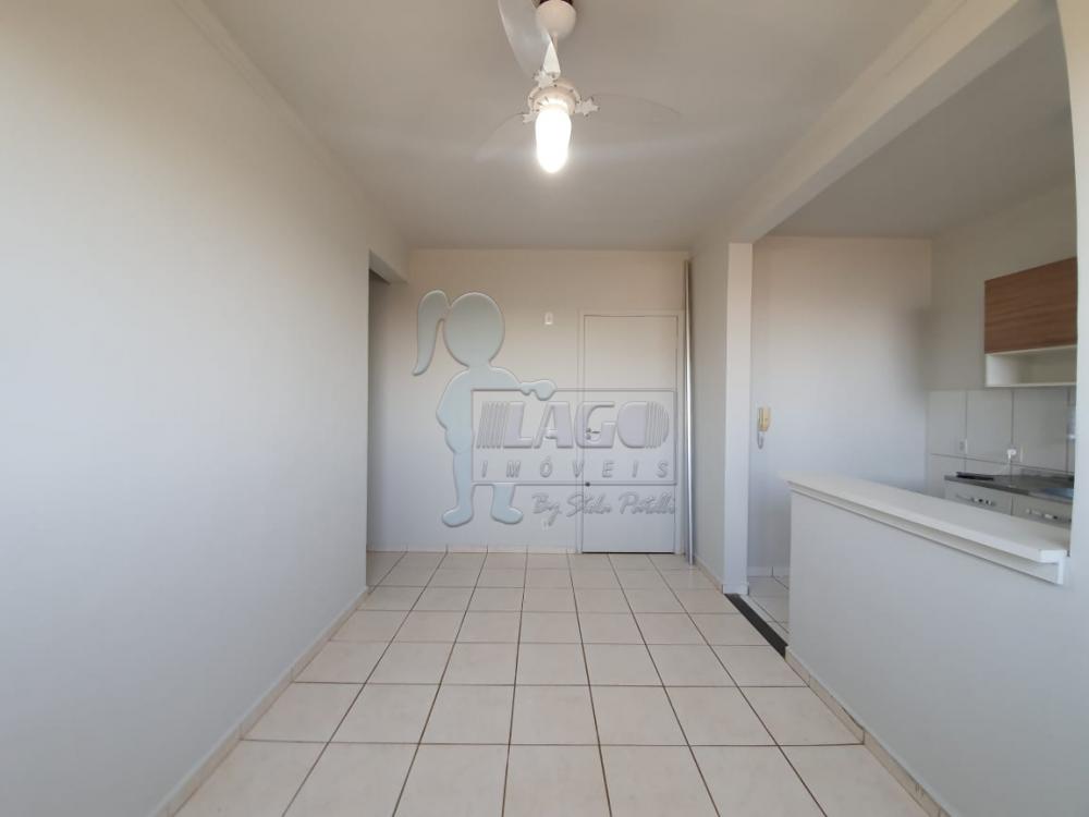 Alugar Apartamentos / Padrão em Ribeirão Preto R$ 800,00 - Foto 2