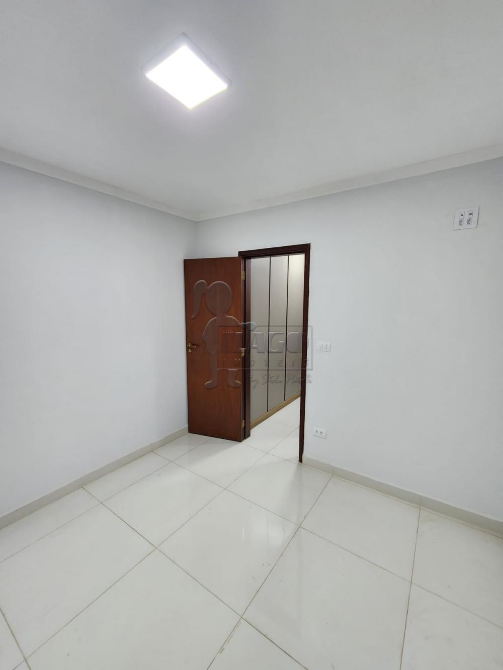 Alugar Apartamentos / Padrão em Ribeirão Preto R$ 1.700,00 - Foto 1