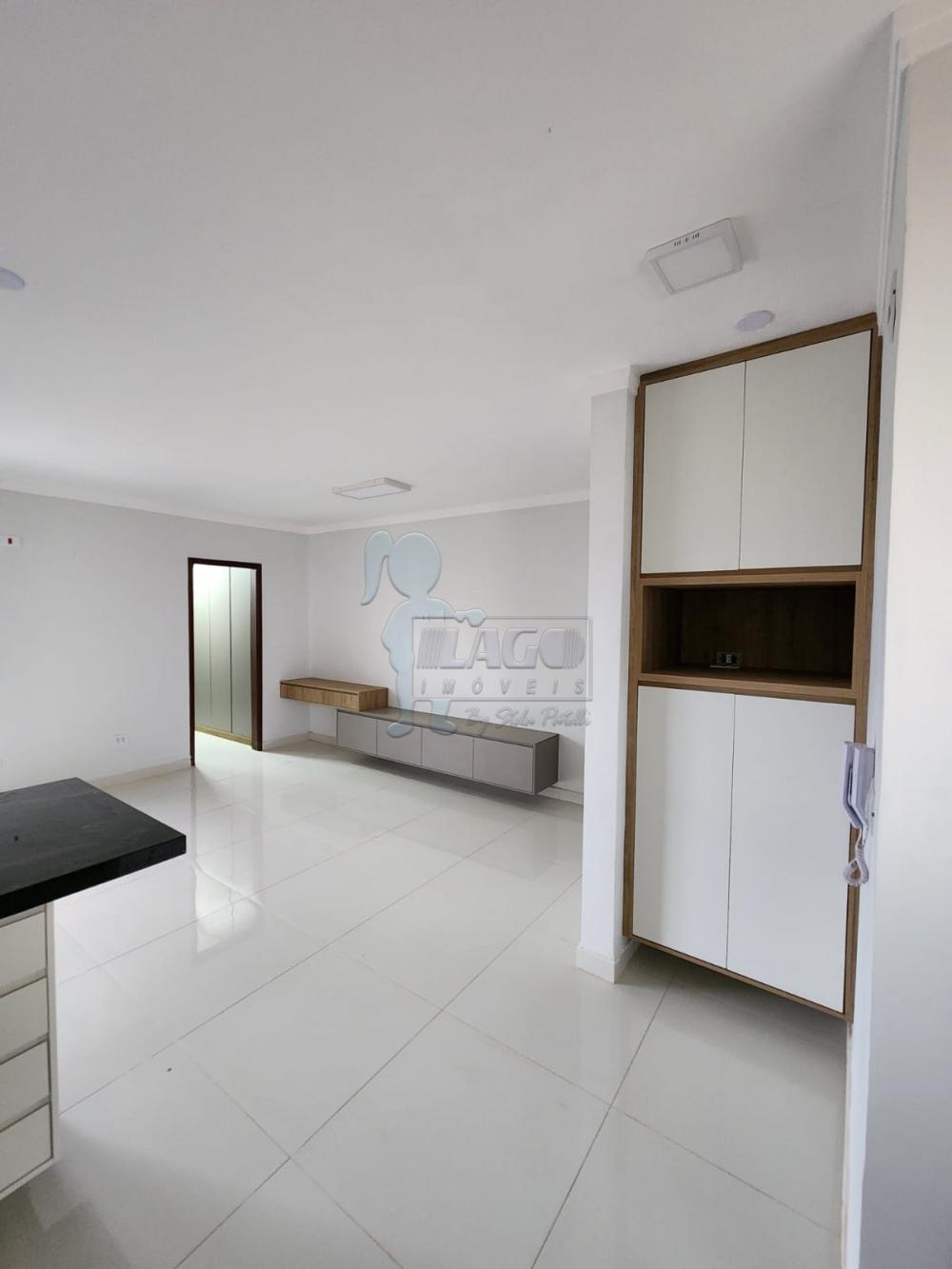 Alugar Apartamentos / Padrão em Ribeirão Preto R$ 1.700,00 - Foto 3