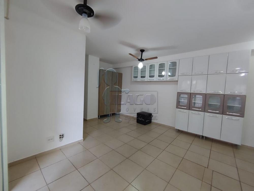 Alugar Apartamentos / Padrão em Ribeirão Preto R$ 1.200,00 - Foto 2