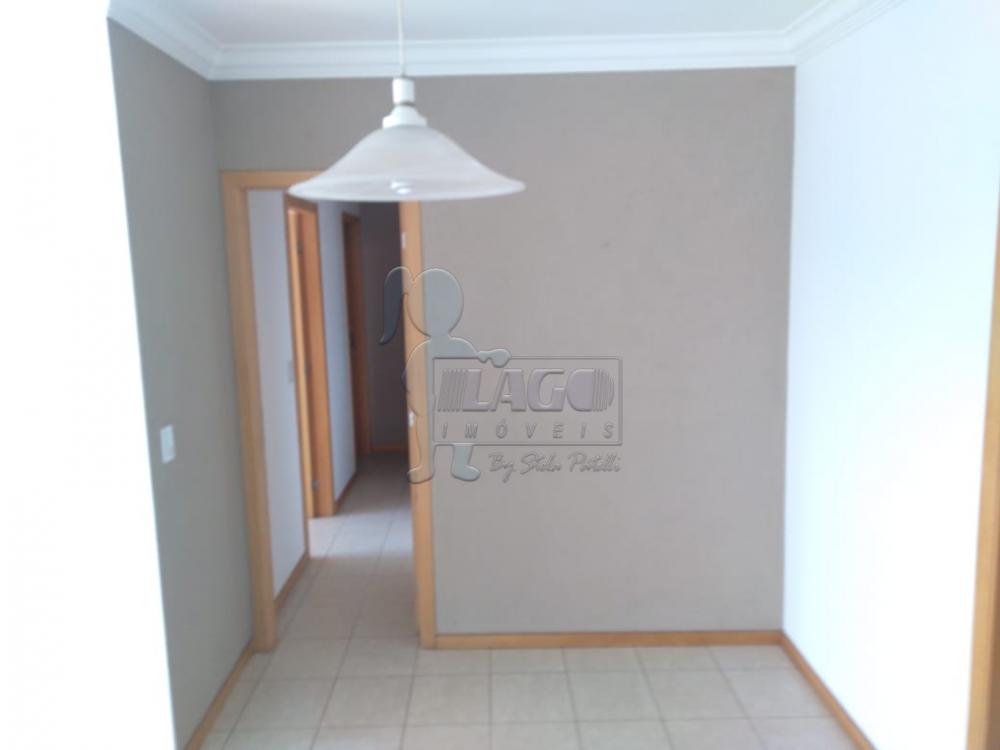 Alugar Apartamentos / Padrão em Ribeirão Preto R$ 1.700,00 - Foto 3