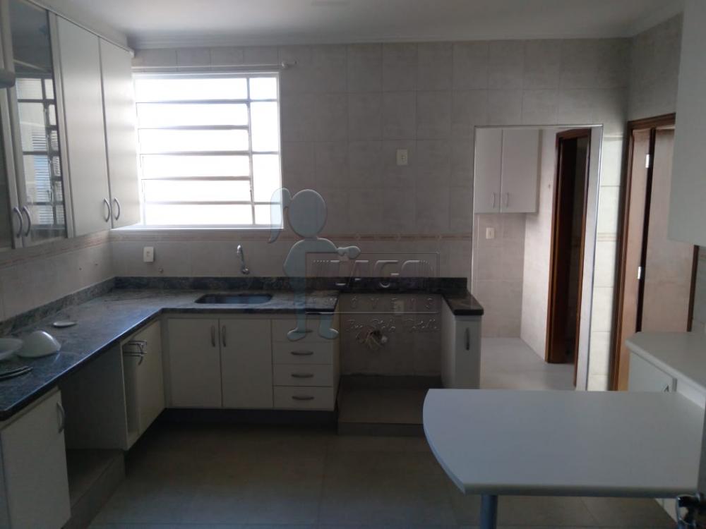 Alugar Apartamentos / Padrão em Ribeirão Preto R$ 1.800,00 - Foto 3