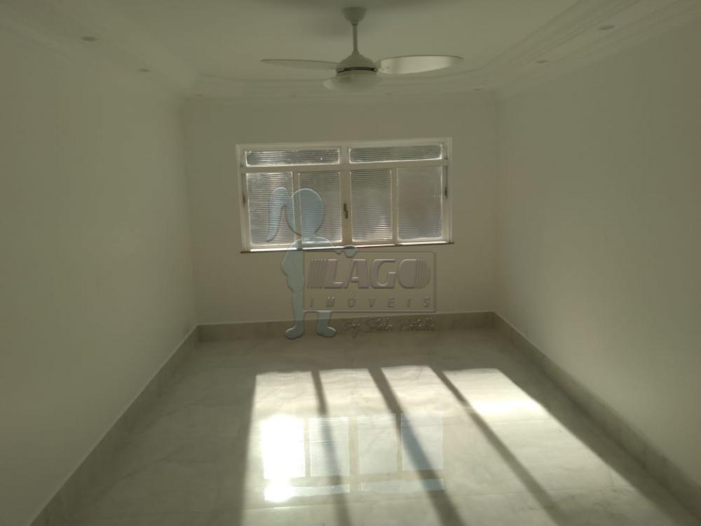 Alugar Apartamentos / Padrão em Ribeirão Preto R$ 1.800,00 - Foto 2