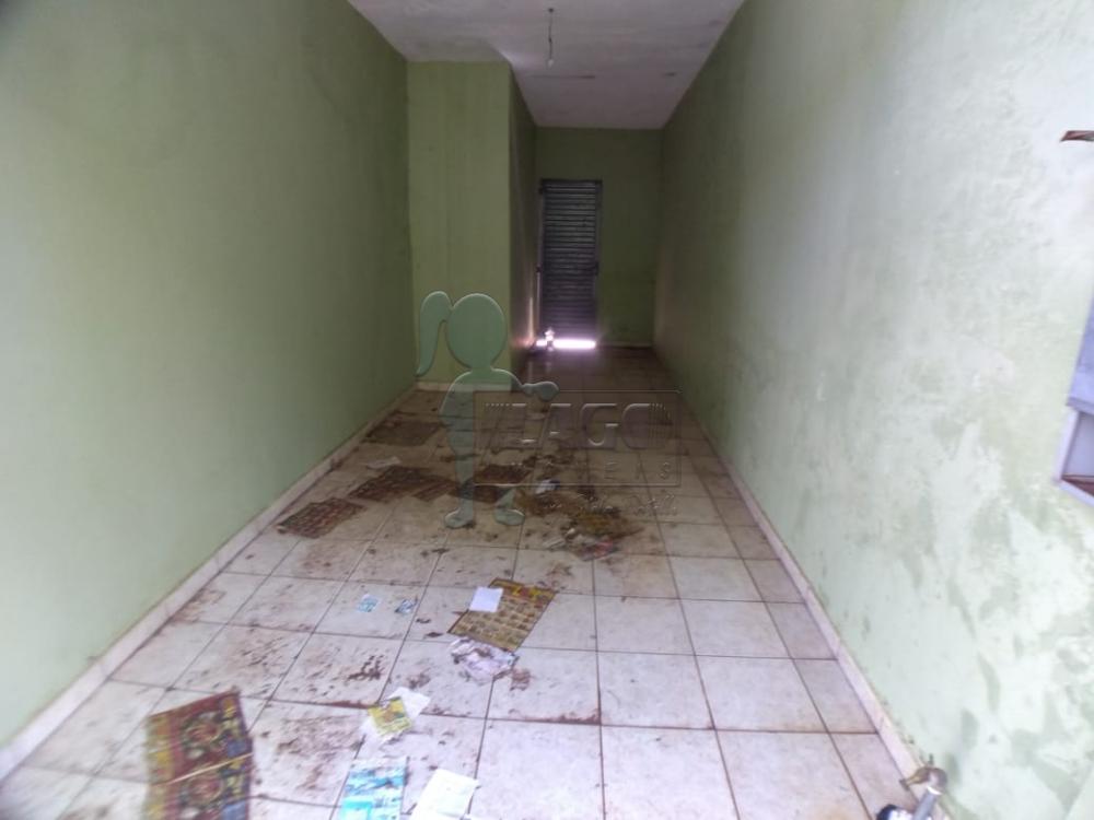 Alugar Casas / Padrão em Ribeirão Preto R$ 650,00 - Foto 1