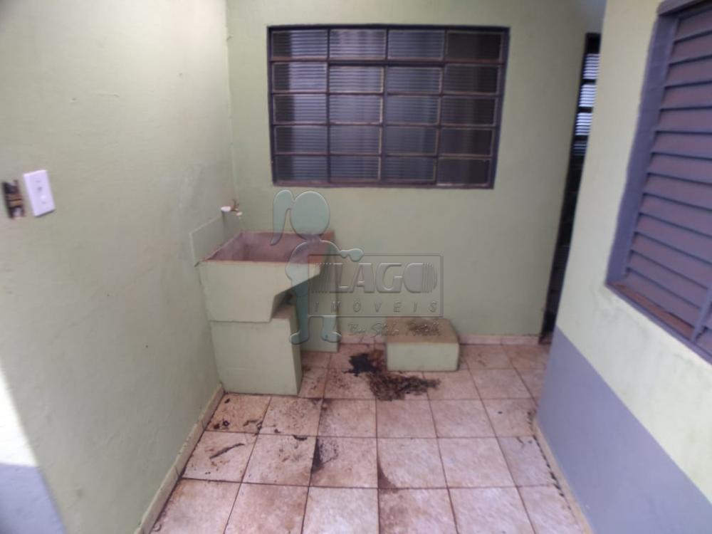 Alugar Casas / Padrão em Ribeirão Preto R$ 650,00 - Foto 7