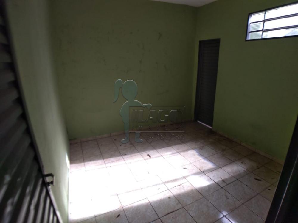 Alugar Casas / Padrão em Ribeirão Preto R$ 650,00 - Foto 6