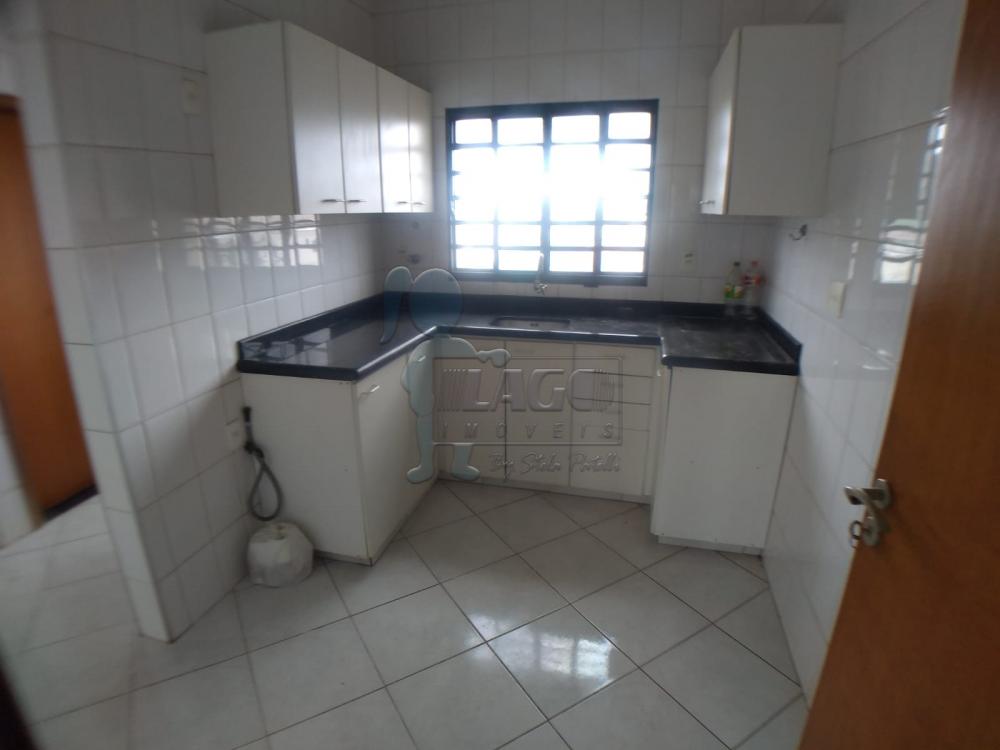 Alugar Apartamentos / Padrão em Ribeirão Preto R$ 1.200,00 - Foto 5