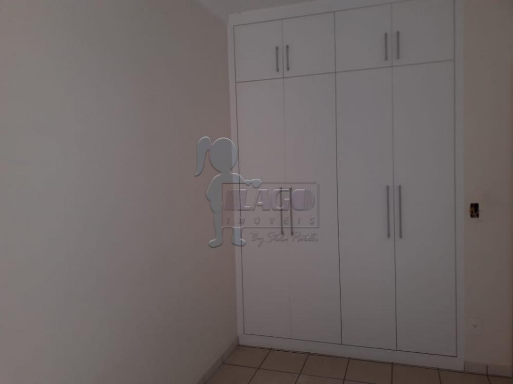 Alugar Apartamentos / Padrão em Ribeirão Preto R$ 800,00 - Foto 4