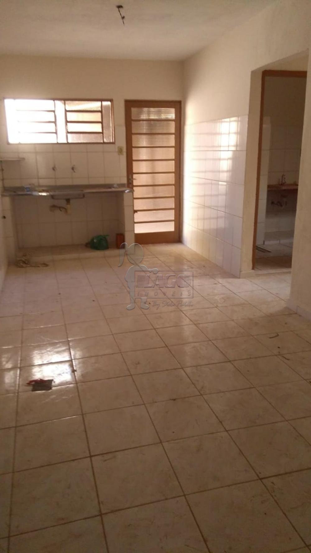 Alugar Casas / Padrão em Ribeirão Preto R$ 900,00 - Foto 9