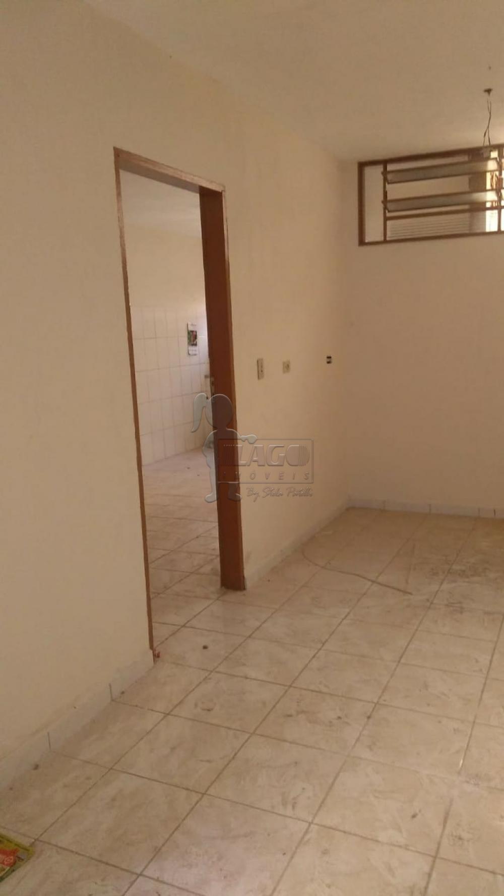 Alugar Casas / Padrão em Ribeirão Preto R$ 900,00 - Foto 5