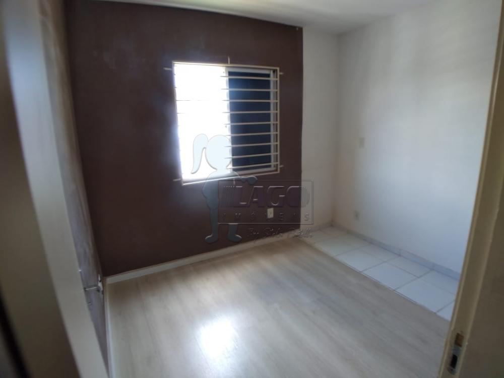 Alugar Apartamentos / Padrão em Ribeirão Preto R$ 650,00 - Foto 2