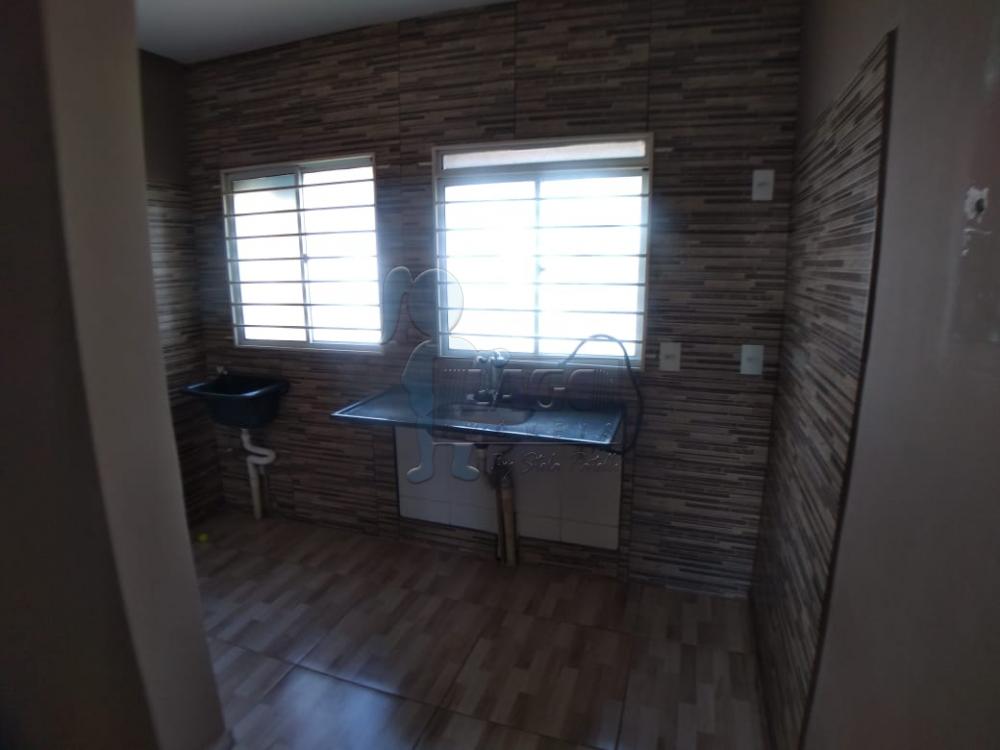 Alugar Apartamentos / Padrão em Ribeirão Preto R$ 650,00 - Foto 3