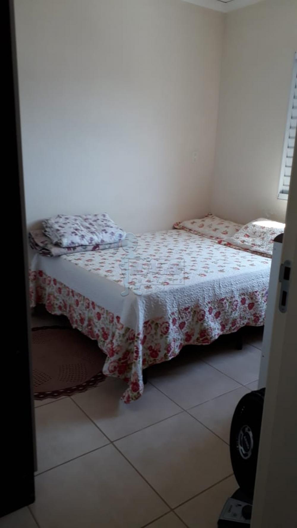 Comprar Apartamentos / Padrão em Ribeirão Preto R$ 135.000,00 - Foto 2