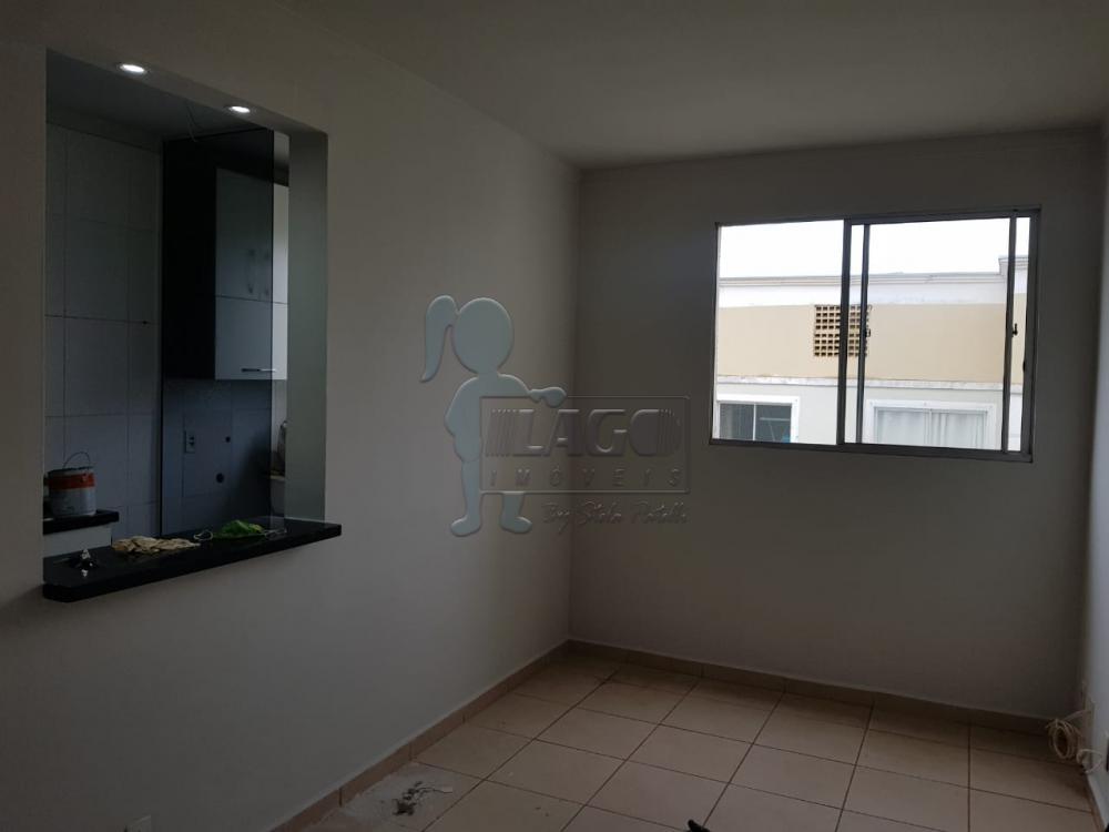 Alugar Apartamentos / Padrão em Ribeirão Preto R$ 900,00 - Foto 1