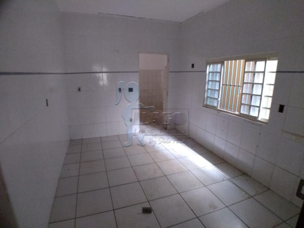 Alugar Casas / Padrão em Ribeirão Preto R$ 1.300,00 - Foto 4