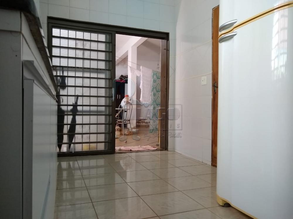 Comprar Casas / Padrão em Ribeirão Preto R$ 850.000,00 - Foto 4