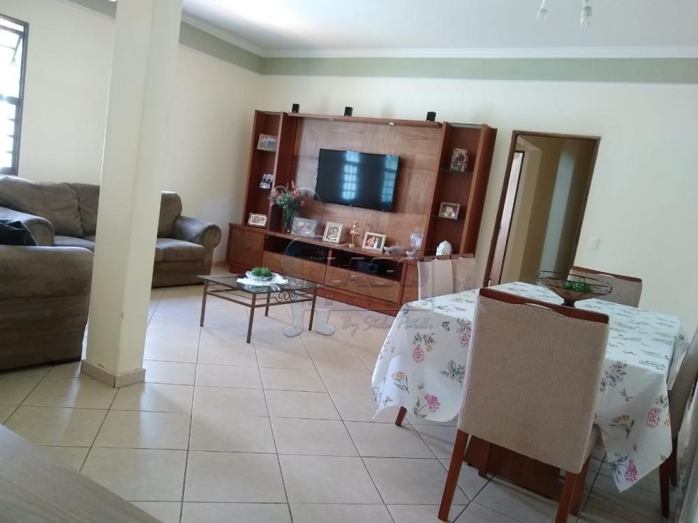 Comprar Casas / Padrão em Ribeirão Preto R$ 850.000,00 - Foto 1