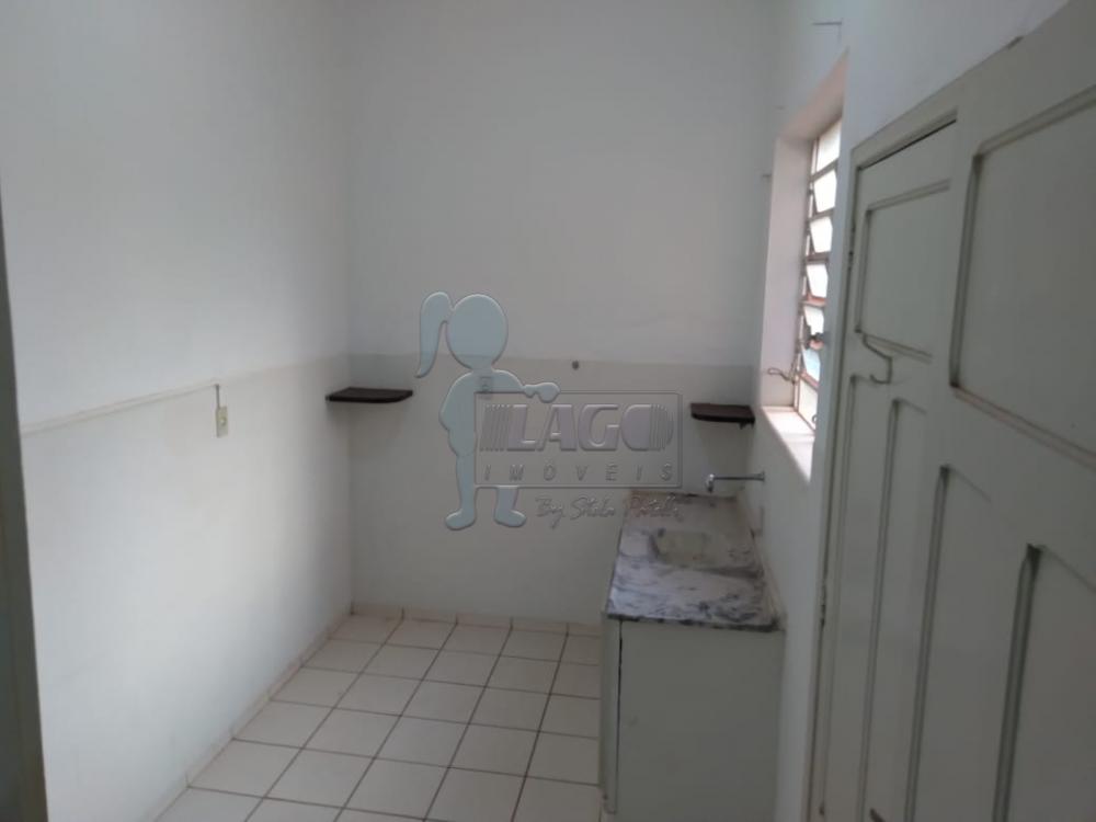 Alugar Casas / Padrão em Ribeirão Preto R$ 2.500,00 - Foto 4