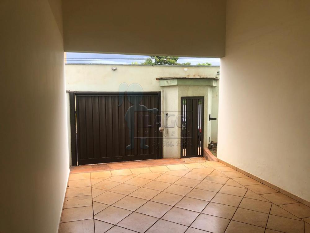 Comprar Casas / Padrão em Ribeirão Preto R$ 800.000,00 - Foto 1