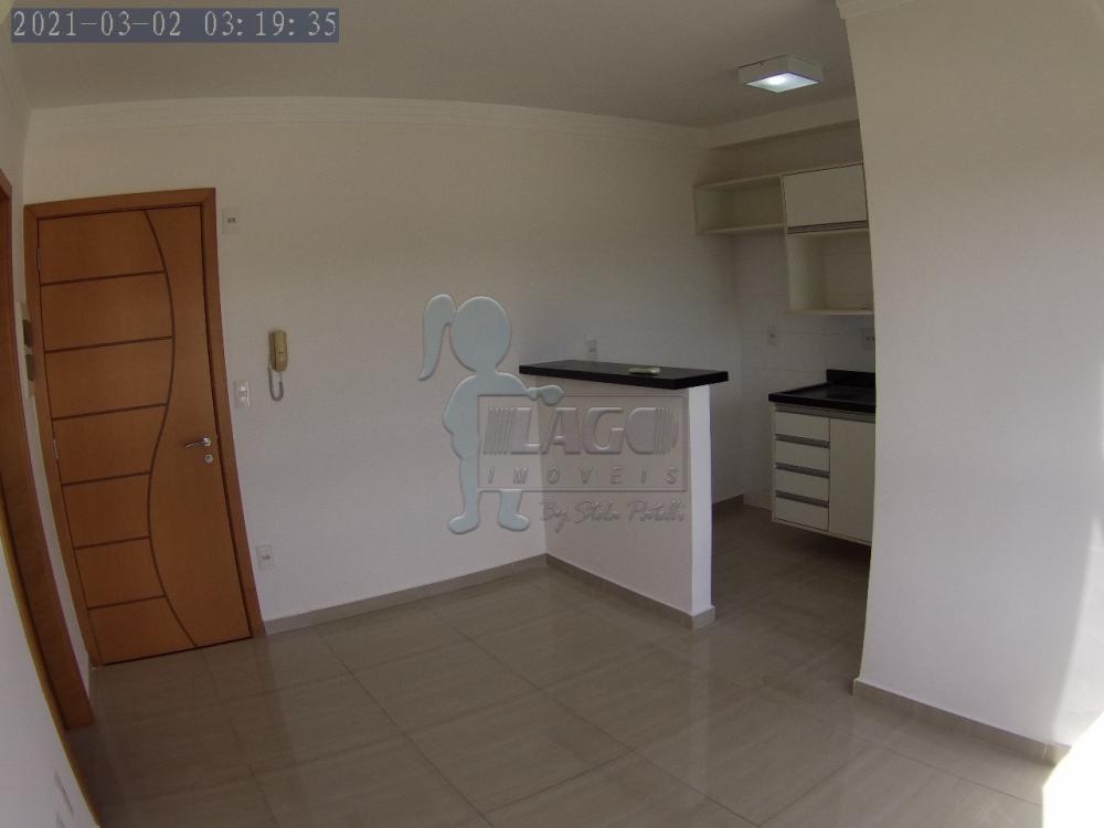 Alugar Apartamentos / Padrão em Ribeirão Preto R$ 1.200,00 - Foto 1