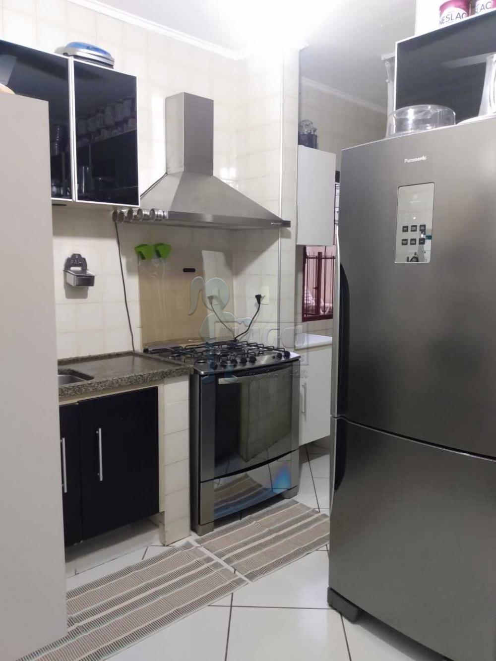 Alugar Apartamentos / Padrão em Ribeirão Preto R$ 1.300,00 - Foto 1