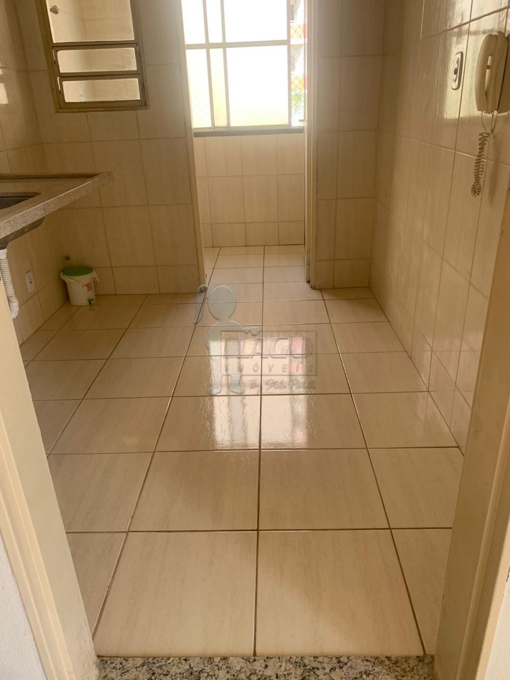 Alugar Apartamentos / Padrão em Ribeirão Preto R$ 1.400,00 - Foto 3