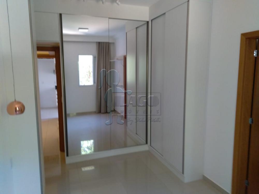 Alugar Apartamentos / Padrão em Ribeirão Preto R$ 1.800,00 - Foto 14